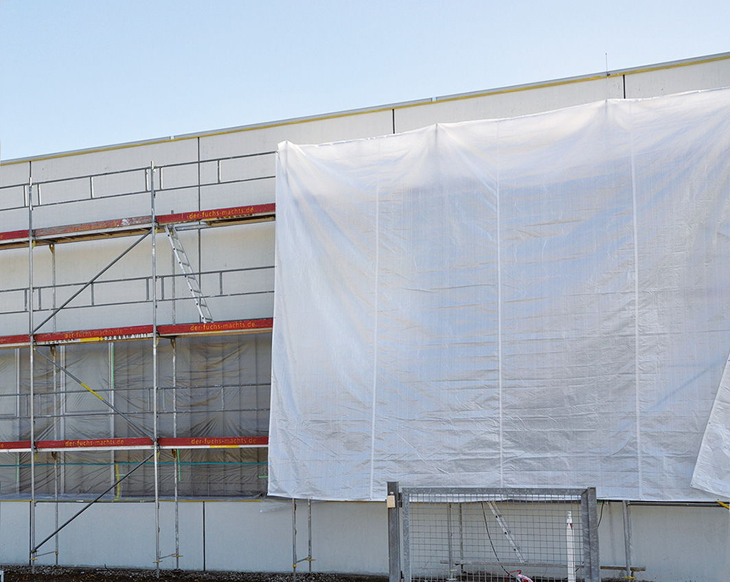 Gerüstschutzplane 1,6m X 10m – Weiß, 150g/m², Wasserdicht, Mit Ösen Gerüstschutzplane 1,6m X 10m – Weiß, 150g/m², Wasserdicht, Mit Ösen